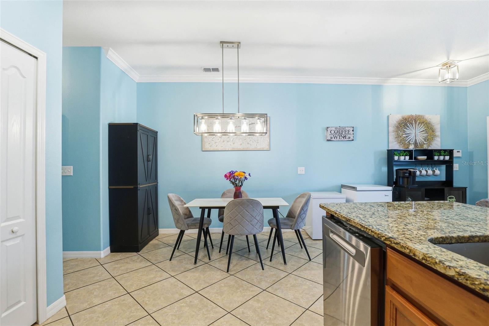 MEADOW POINTE IV - Residential