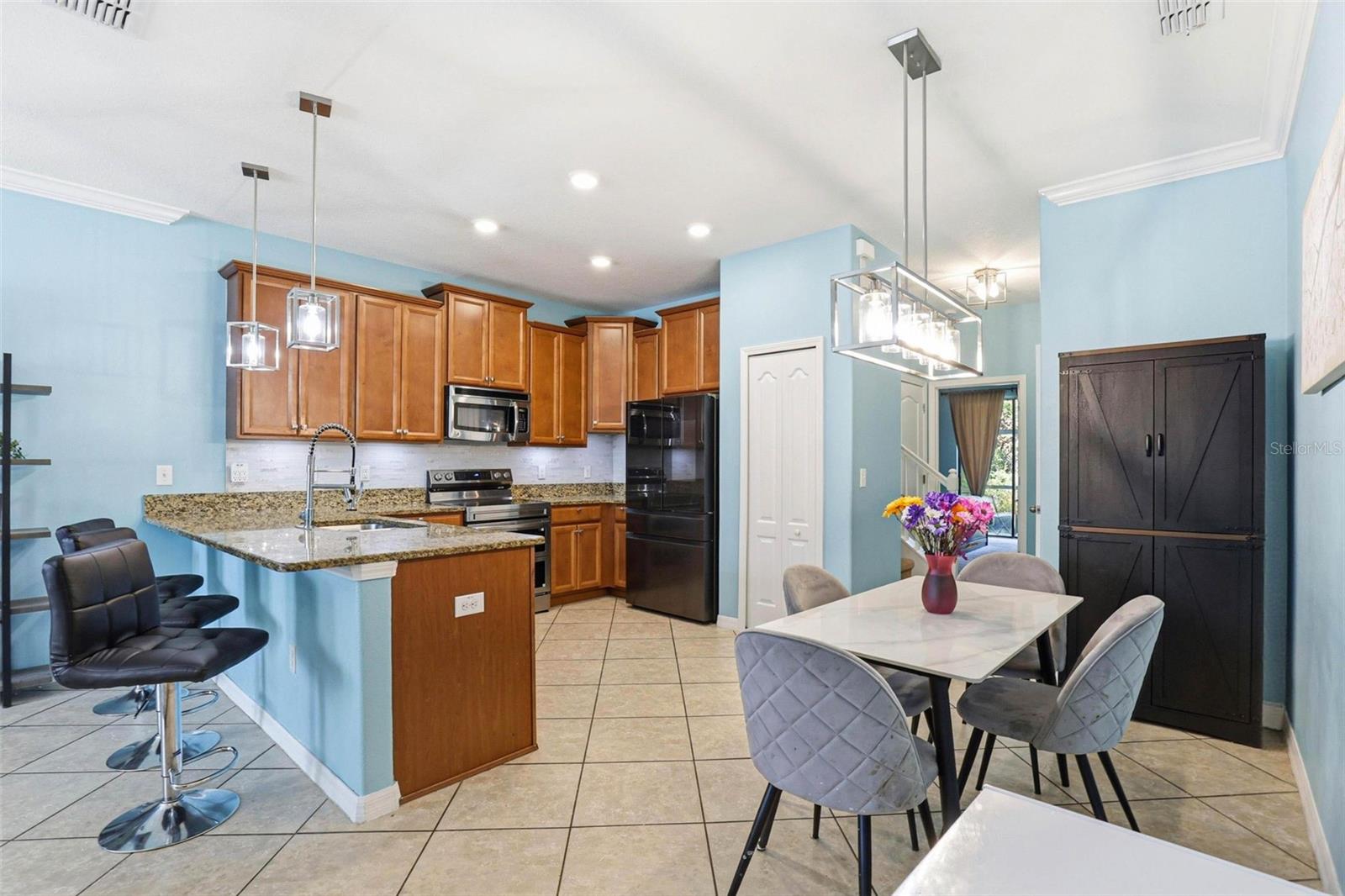 MEADOW POINTE IV - Residential