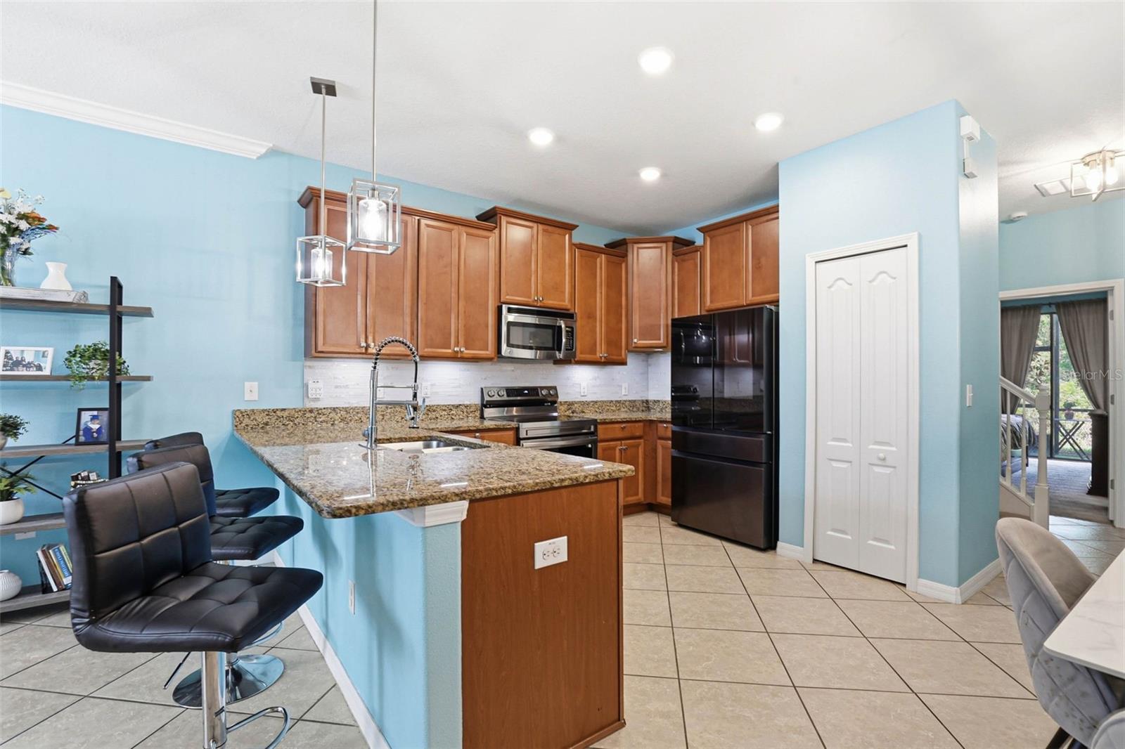 MEADOW POINTE IV - Residential