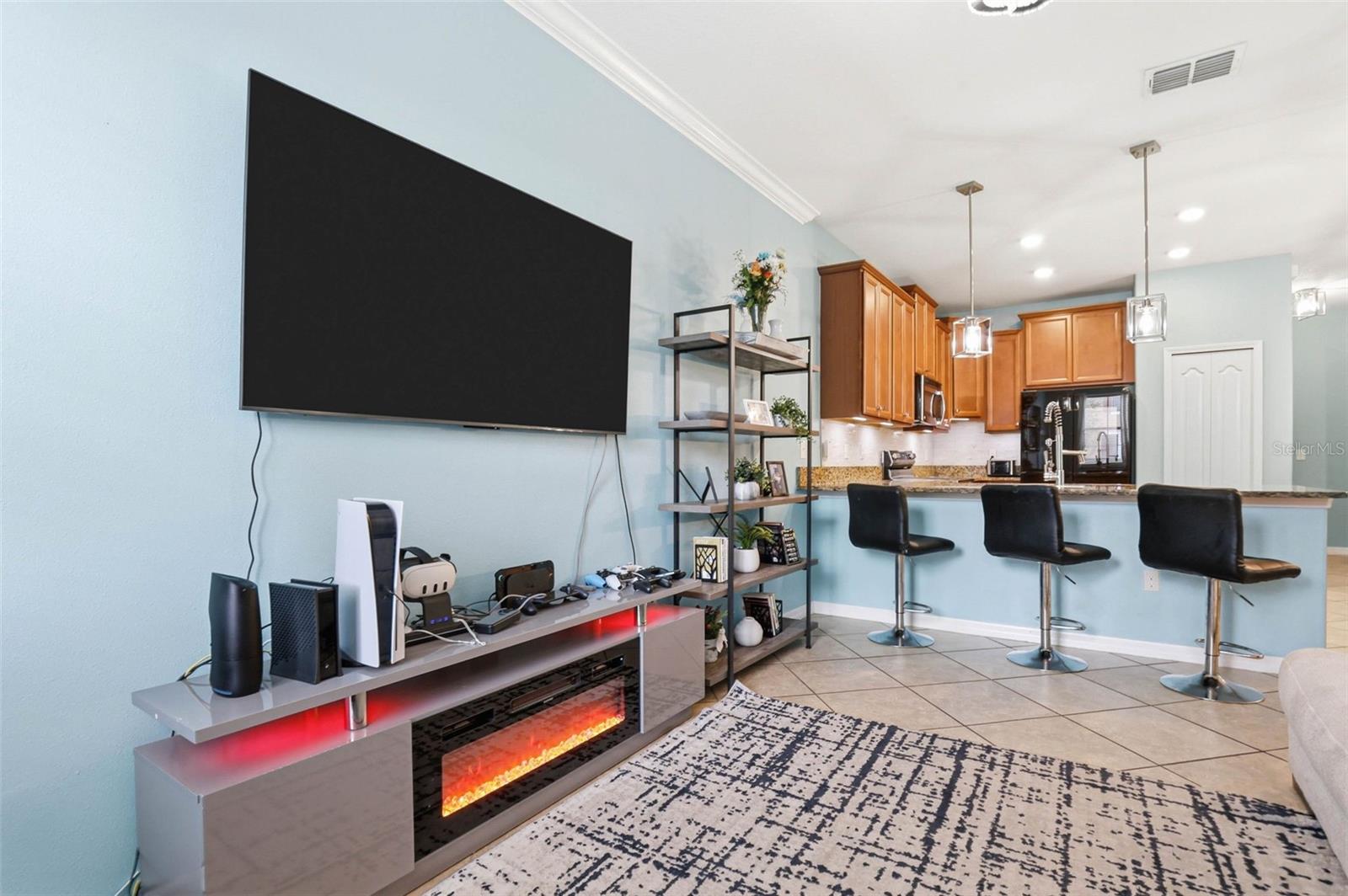 MEADOW POINTE IV - Residential