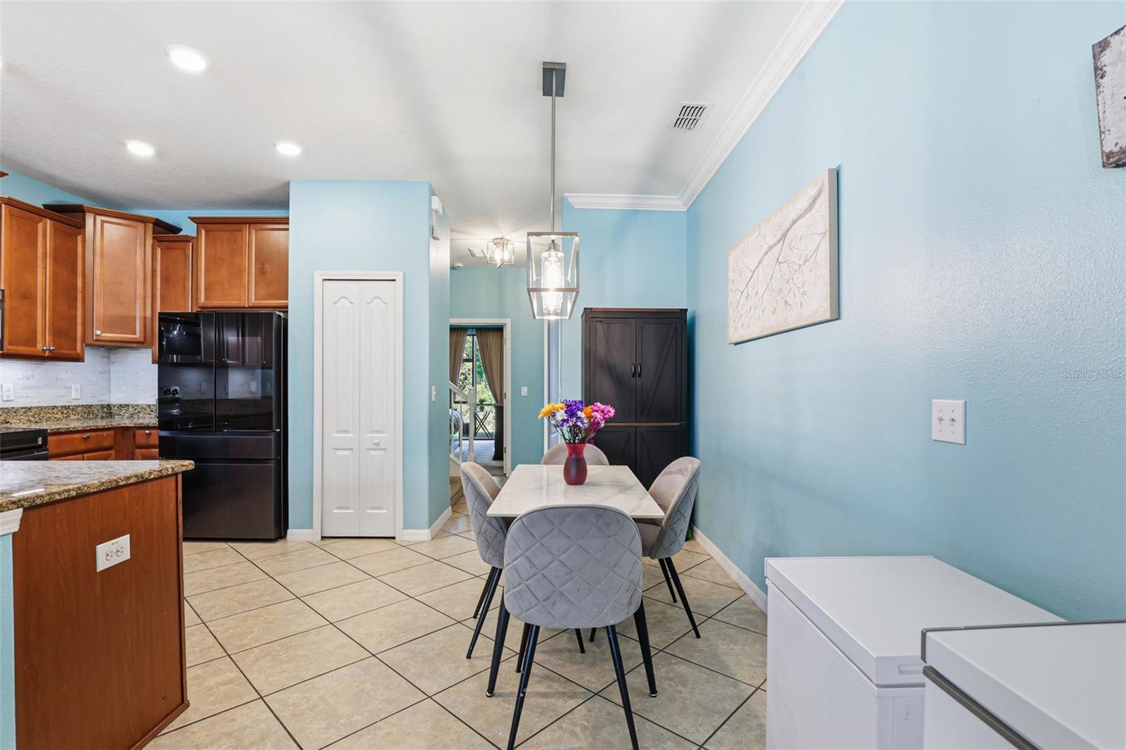 MEADOW POINTE IV - Residential