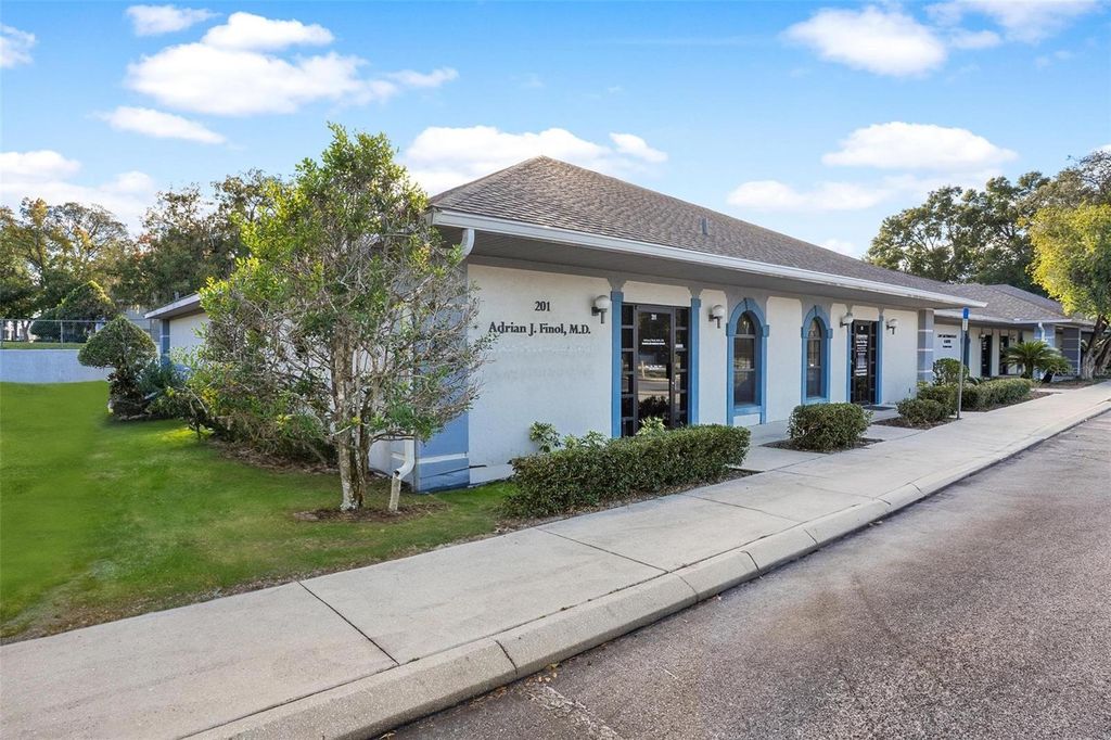 Photo of 920 Rolling Acres Road #201, Lady Lake, FL 32159 (MLS # G5105902)