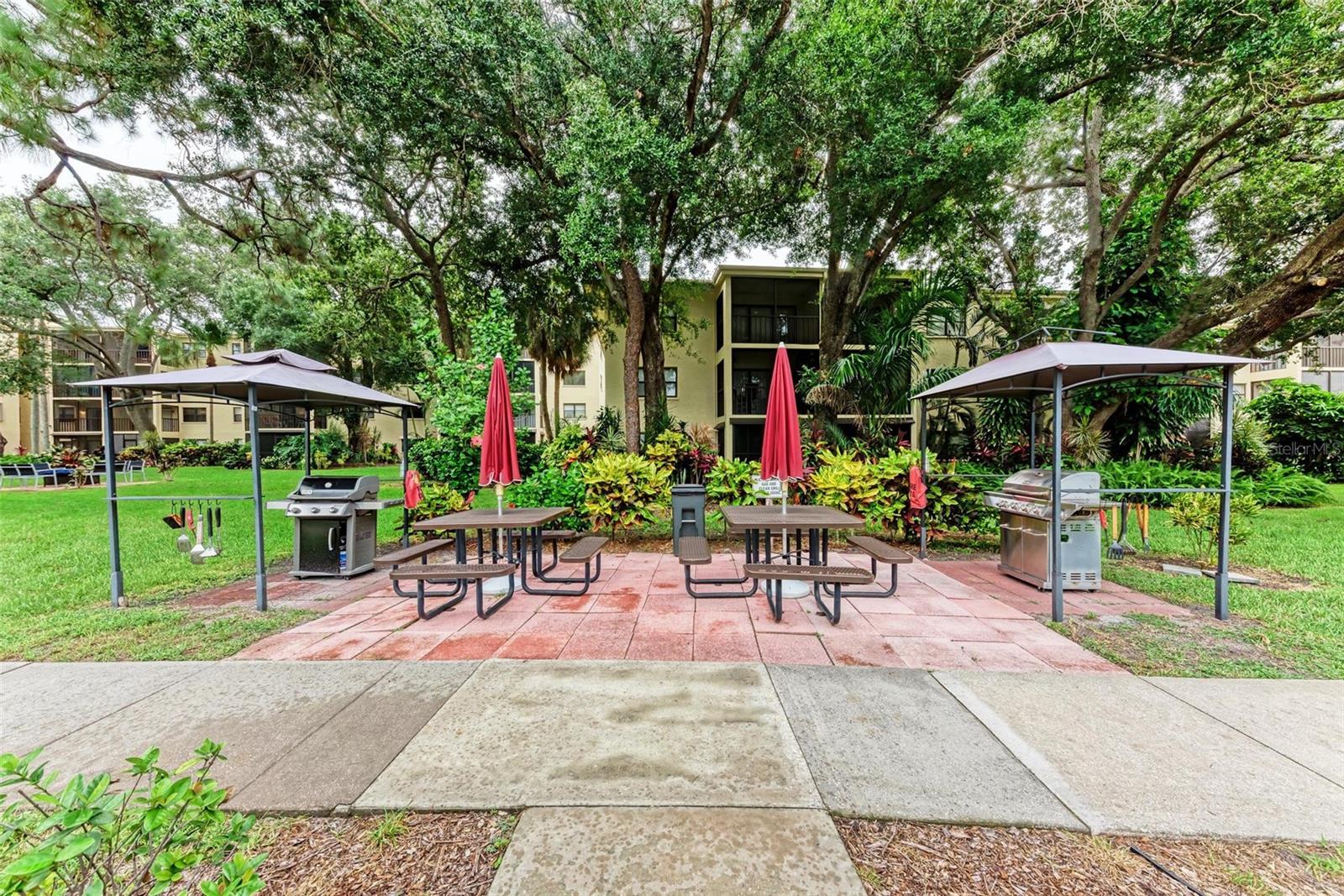 WOODPARK AT DESOTO SQUARE PH IV - Residential