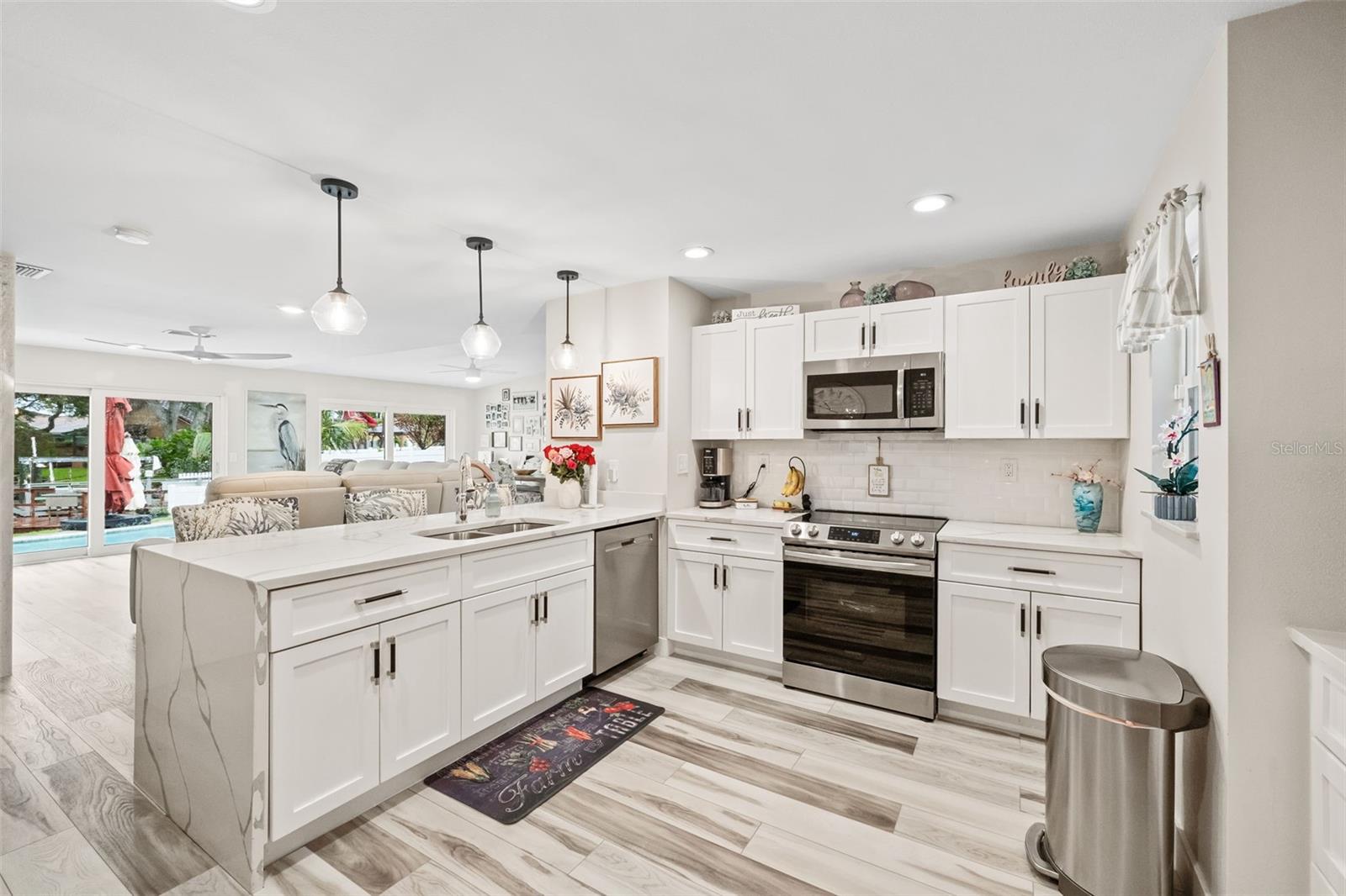5690 BAYVIEW DRIVE