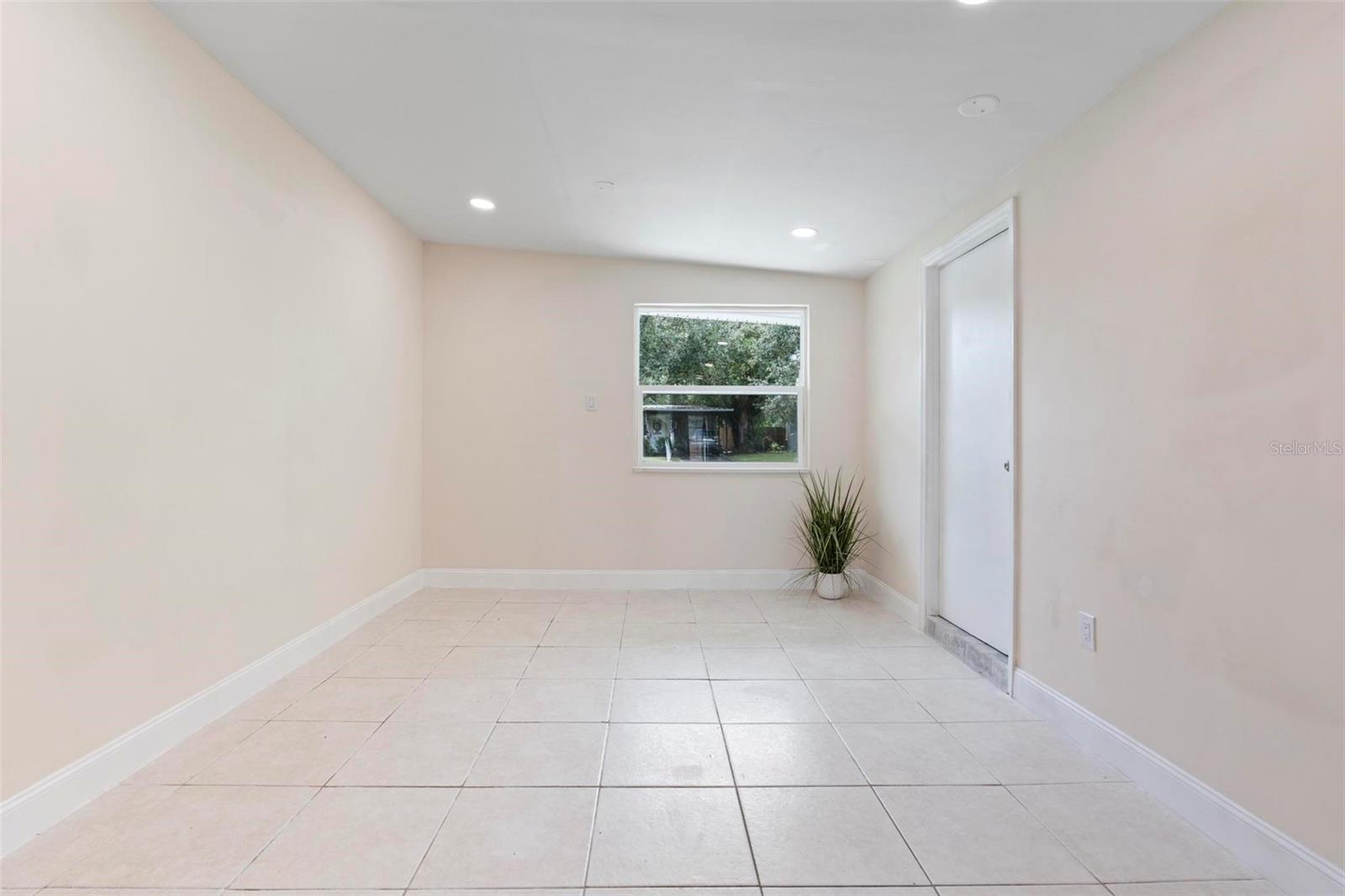 QUEENS MIRROR SOUTH 2ND REP ADD REP - Residential