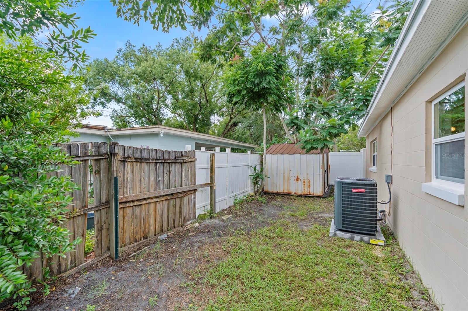 QUEENS MIRROR SOUTH 2ND REP ADD REP - Residential