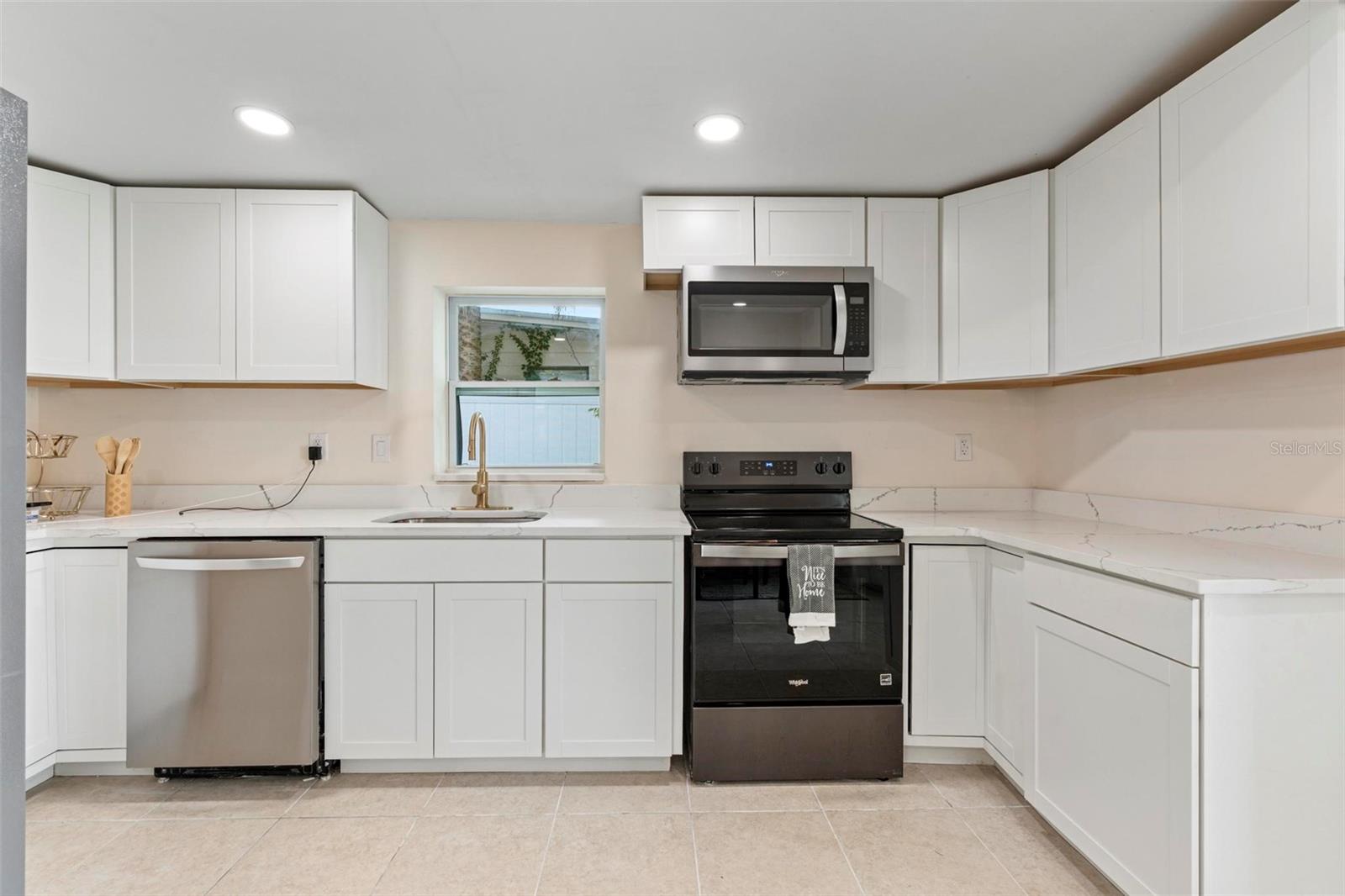 QUEENS MIRROR SOUTH 2ND REP ADD REP - Residential