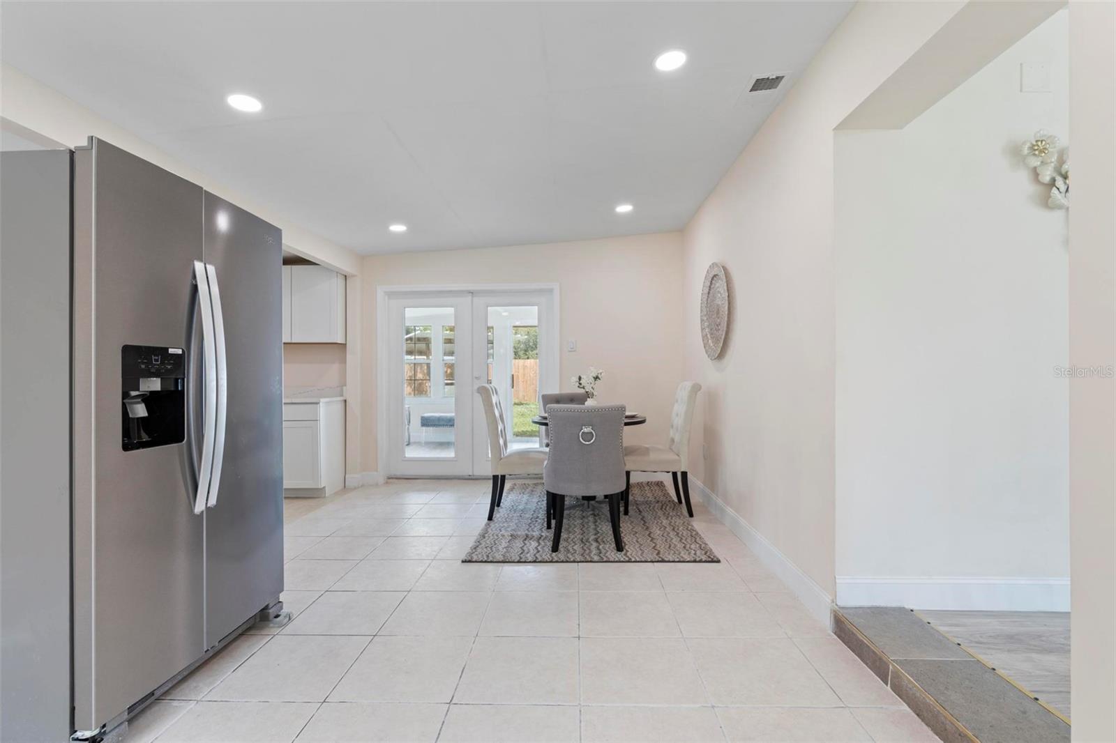 QUEENS MIRROR SOUTH 2ND REP ADD REP - Residential