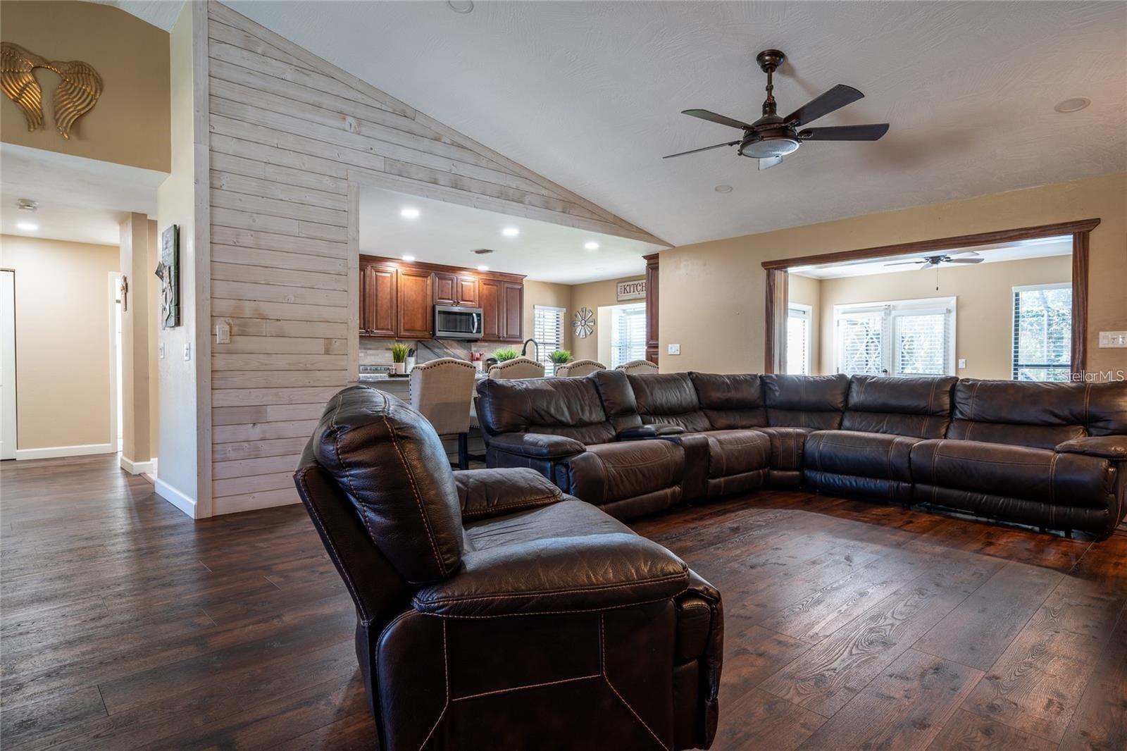 78 KINGSLEY CIRCLE