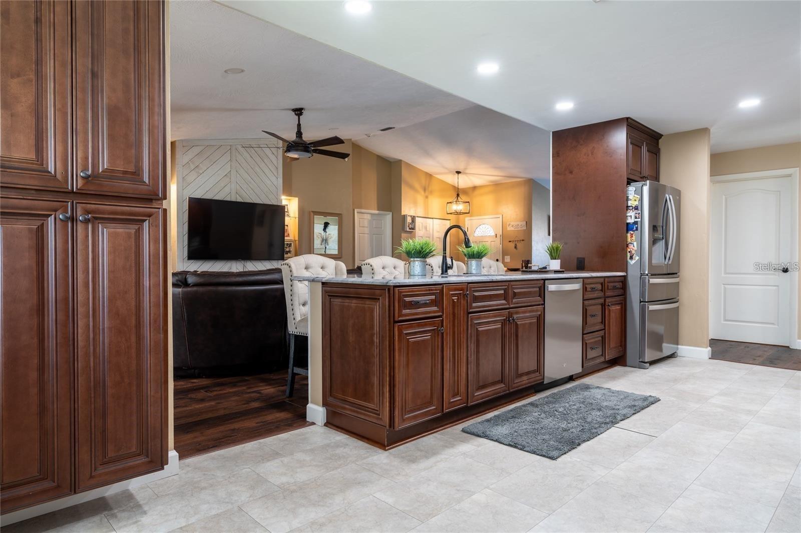 78 KINGSLEY CIRCLE