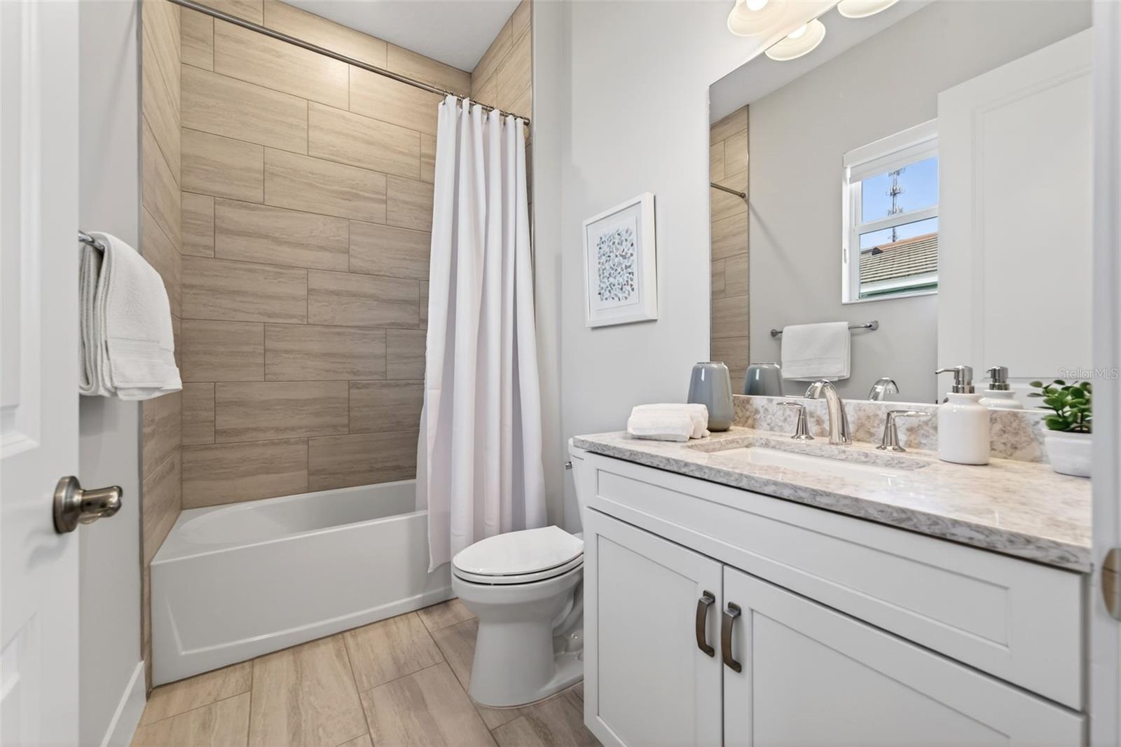 ISLES AT LAKEWOOD RANCH - Residential