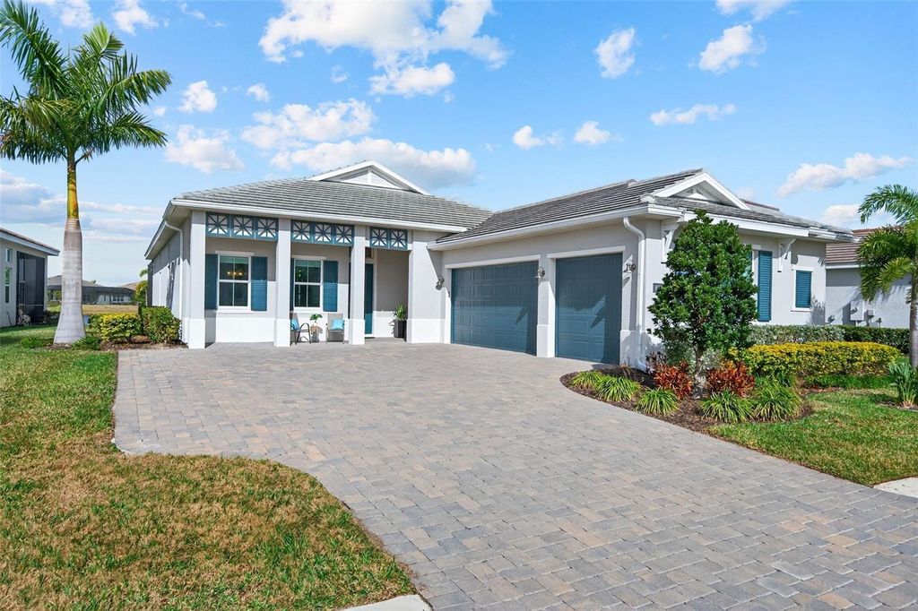 Photo of 8122 Redonda Loop, Lakewood Ranch, FL 34202 (MLS # A4683359)