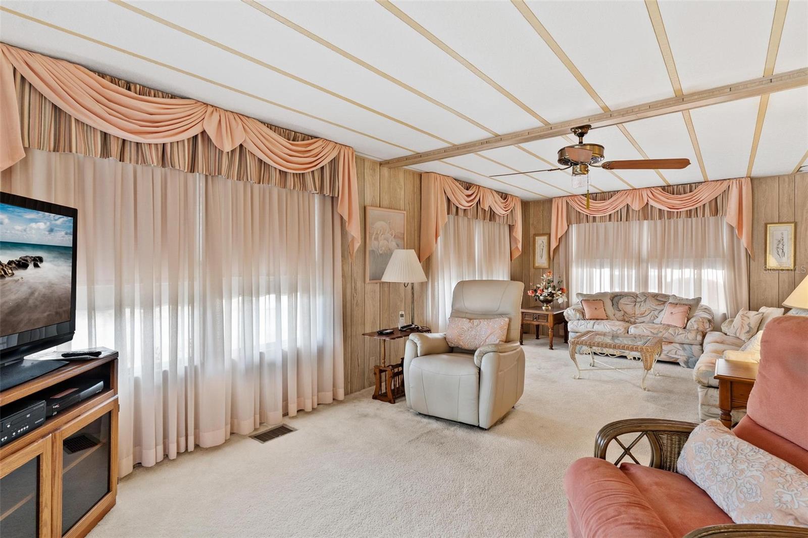 LEESBURG COACHWOOD COLONY - Residential