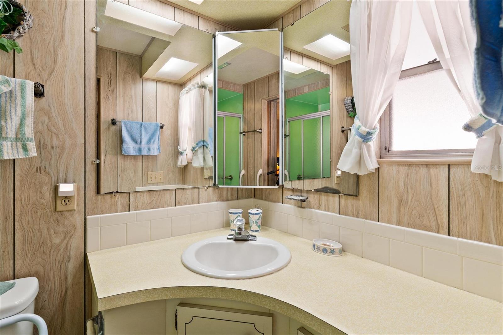 LEESBURG COACHWOOD COLONY - Residential