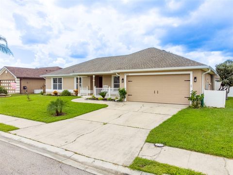 A home in LAKELAND