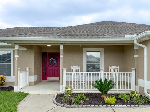 A home in LAKELAND