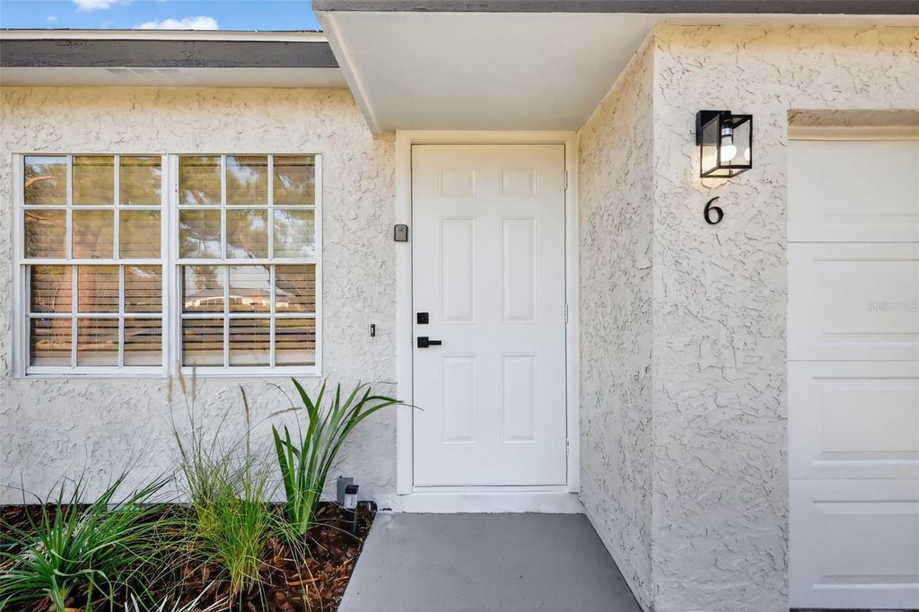 Photo of 6 Water Track Trail, Ocala, FL 34472 (MLS # O6354580)