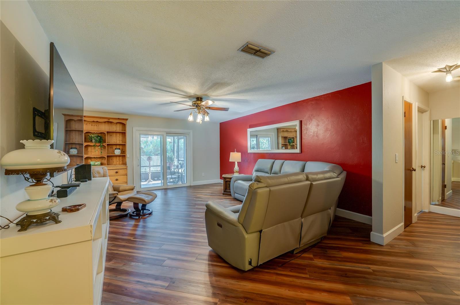 SUMMER TREES UNIT 01 - Residential