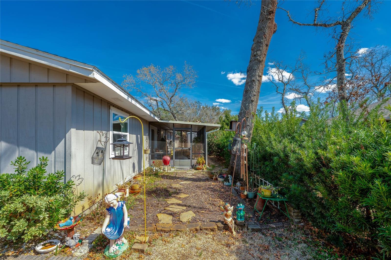 SUMMER TREES UNIT 01 - Residential