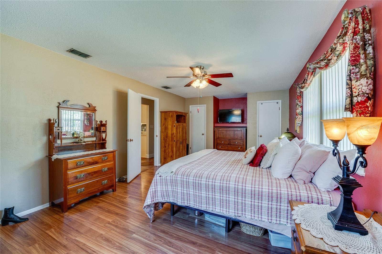 SUMMER TREES UNIT 01 - Residential