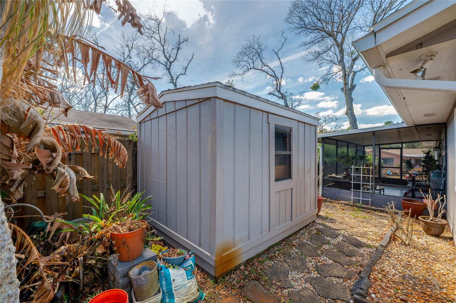 SUMMER TREES UNIT 01 - Residential