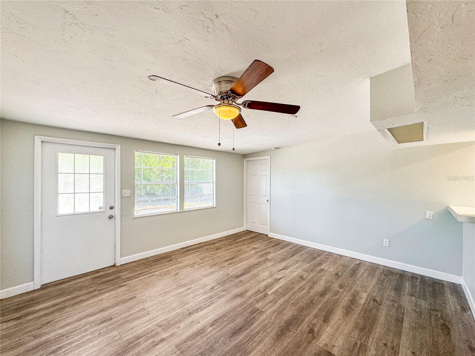 BAYSHORE GARDENS SEC 2 - Residential Lease