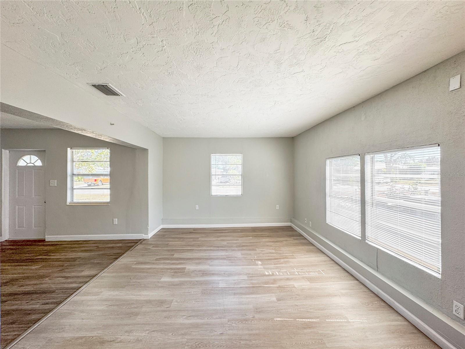 BAYSHORE GARDENS SEC 2 - Residential Lease