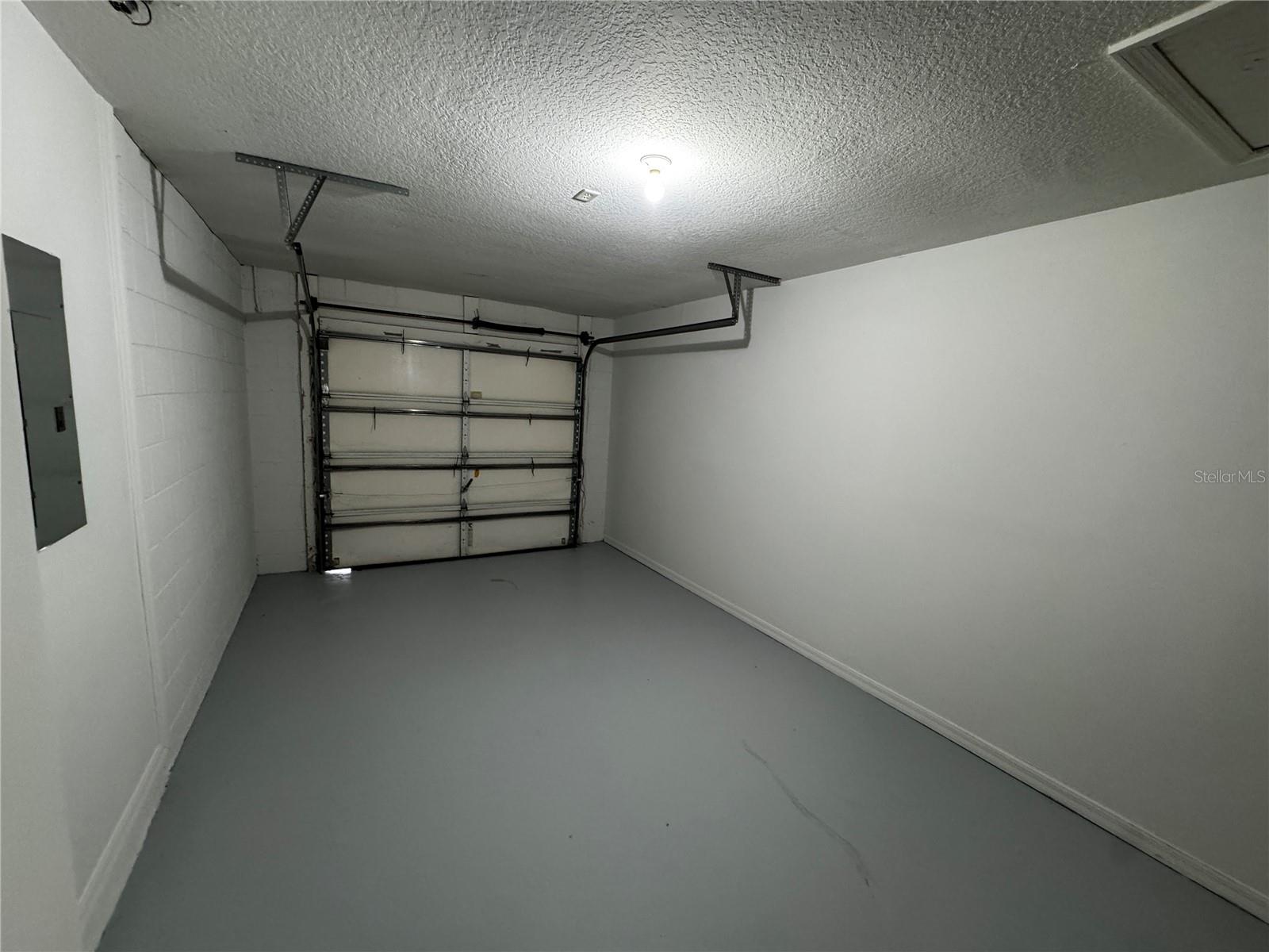 LEESBURG SLEEPY HOLLOW SUB - Residential Lease