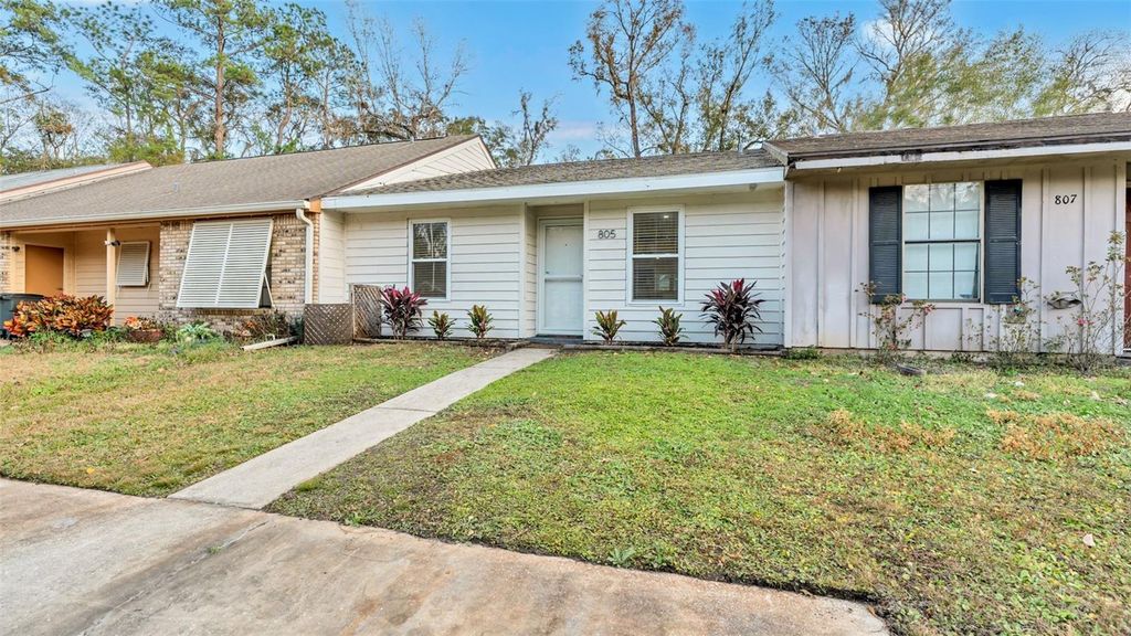 Photo of 805 Darby Lane, Brooksville, FL 34601 (MLS # TB8469732)