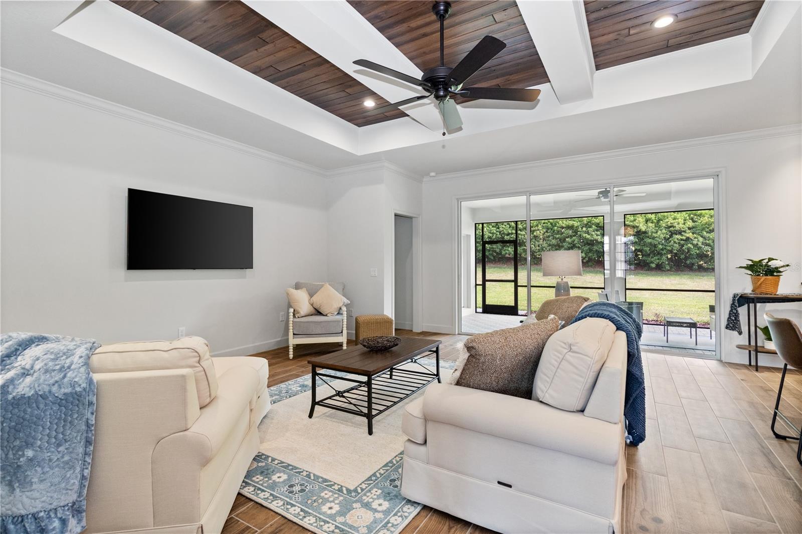 COACHMAN SQUARE - Residential