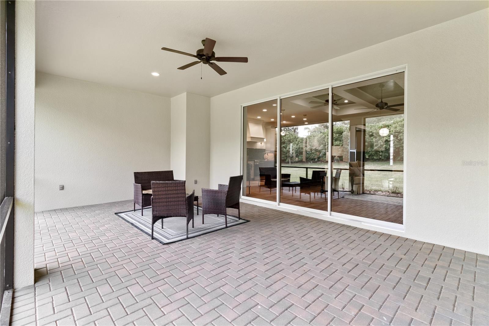 COACHMAN SQUARE - Residential