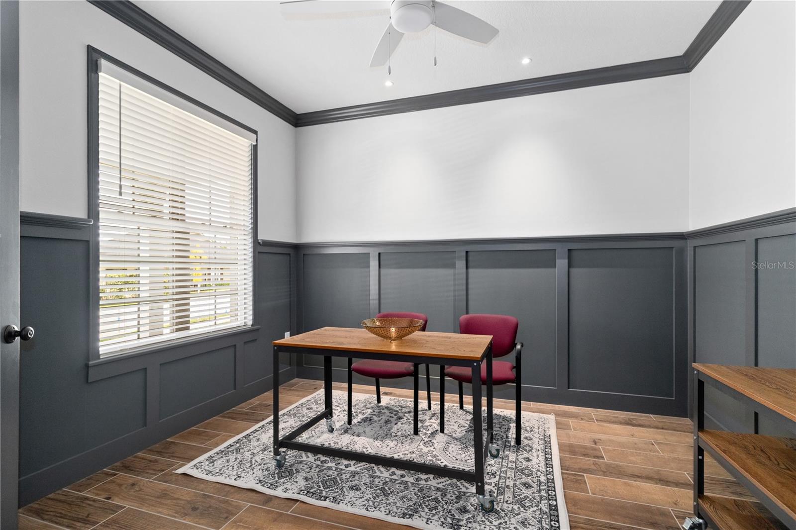 COACHMAN SQUARE - Residential