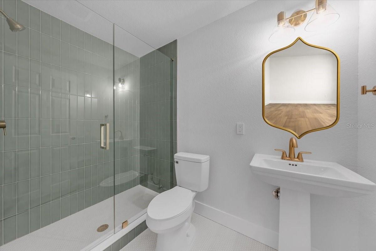 PASADENA HEIGHTS - Residential