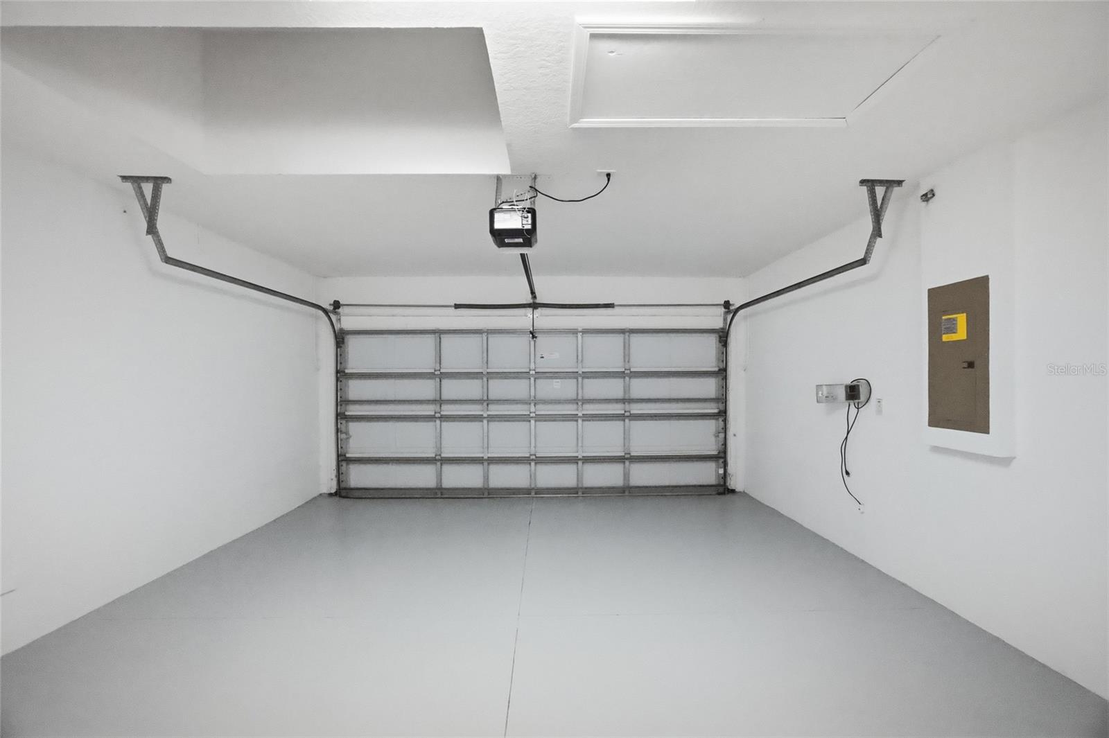 STERLING HILL - Residential