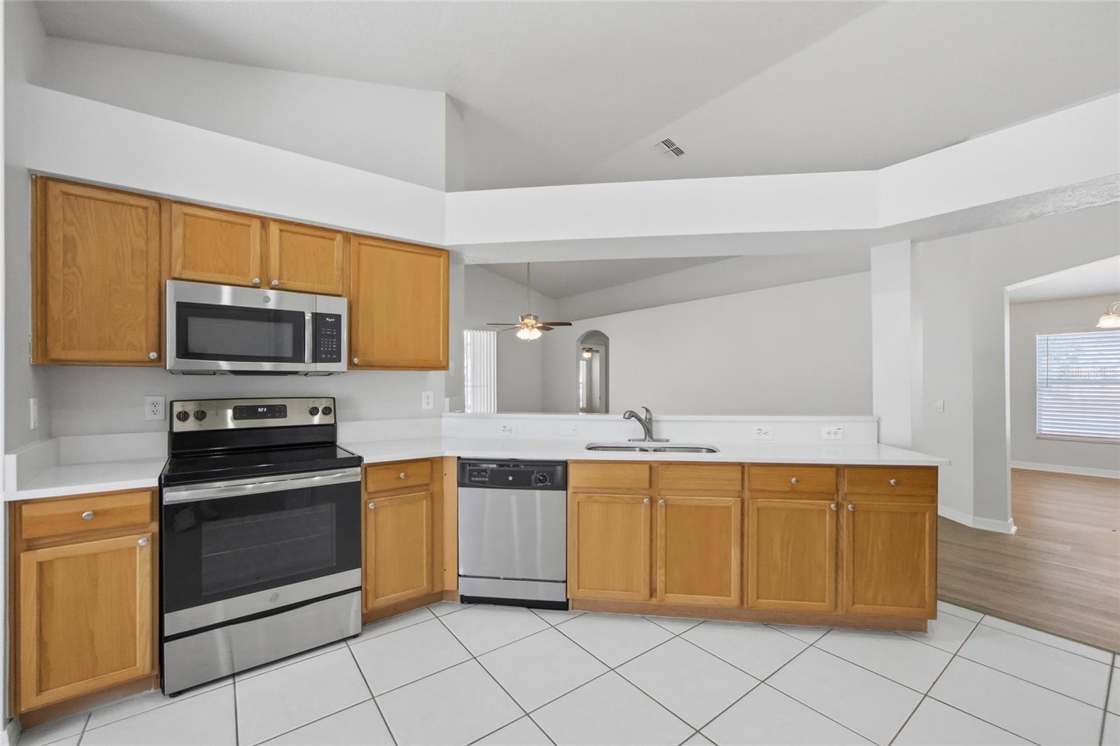 STERLING HILL - Residential