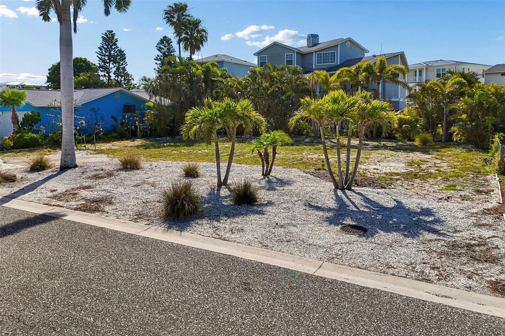 Photo of 211 176th Terrace Drive E, Redington Shores, FL 33708 (MLS # TB8505751)
