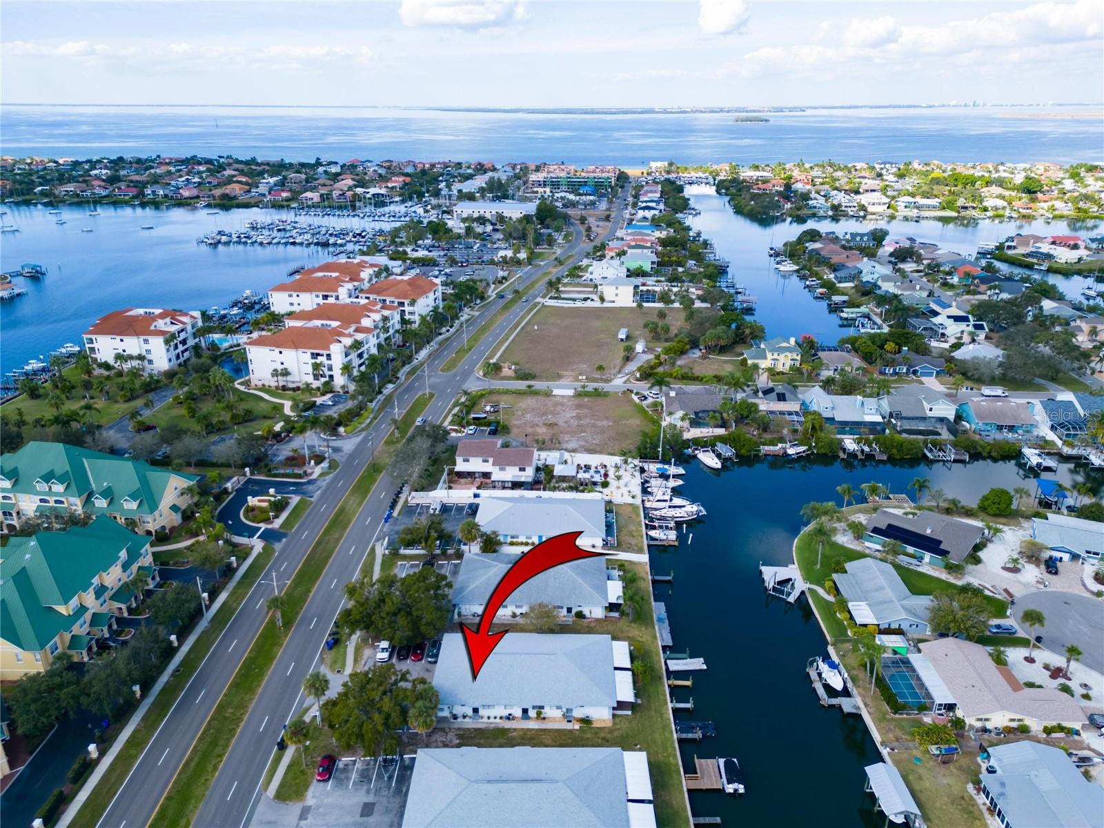 BAY CREST CONDO PH I - Residential