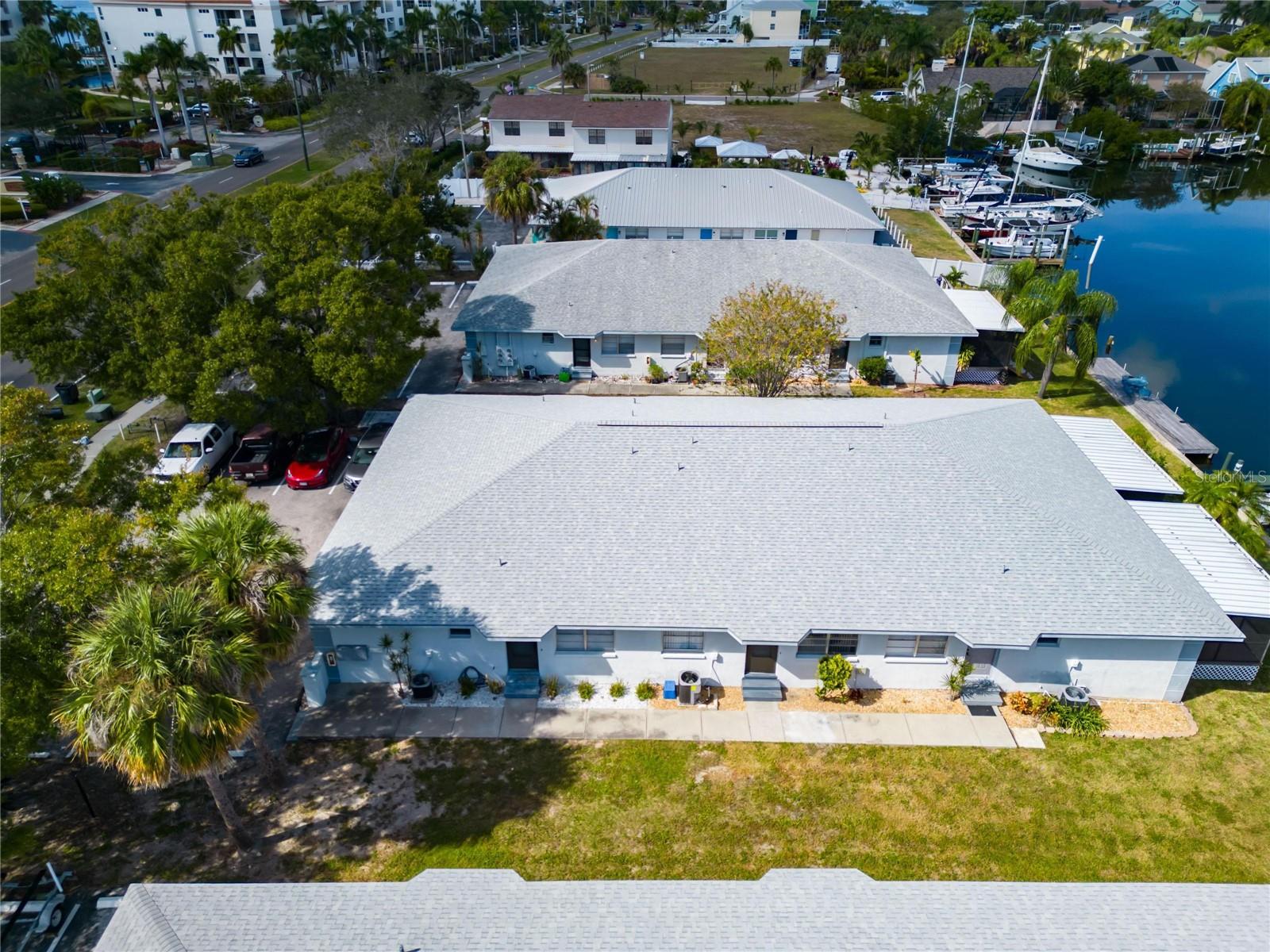 BAY CREST CONDO PH I - Residential