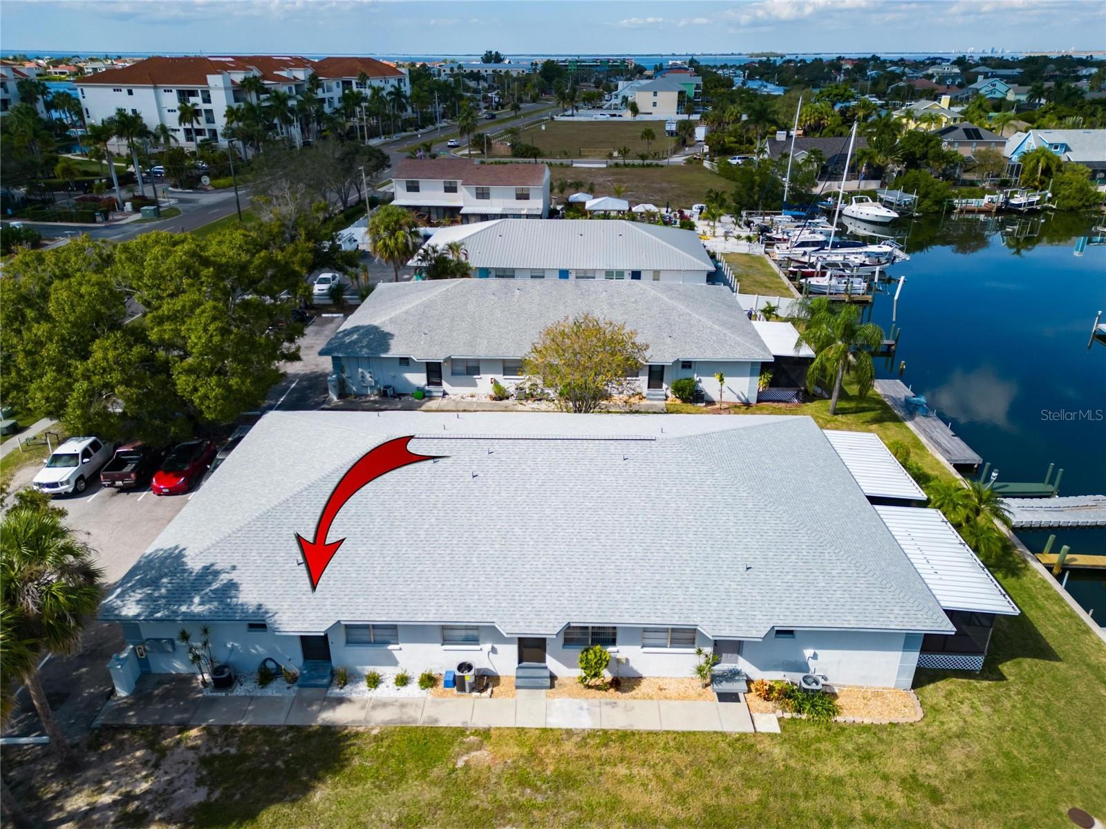 BAY CREST CONDO PH I - Residential