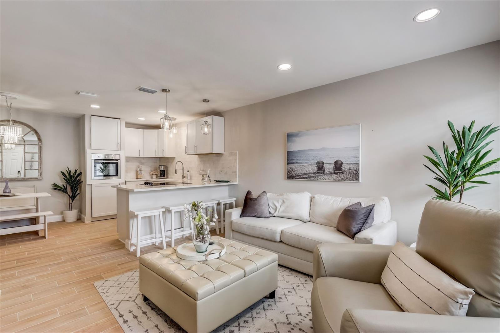 BAY CREST CONDO PH I - Residential