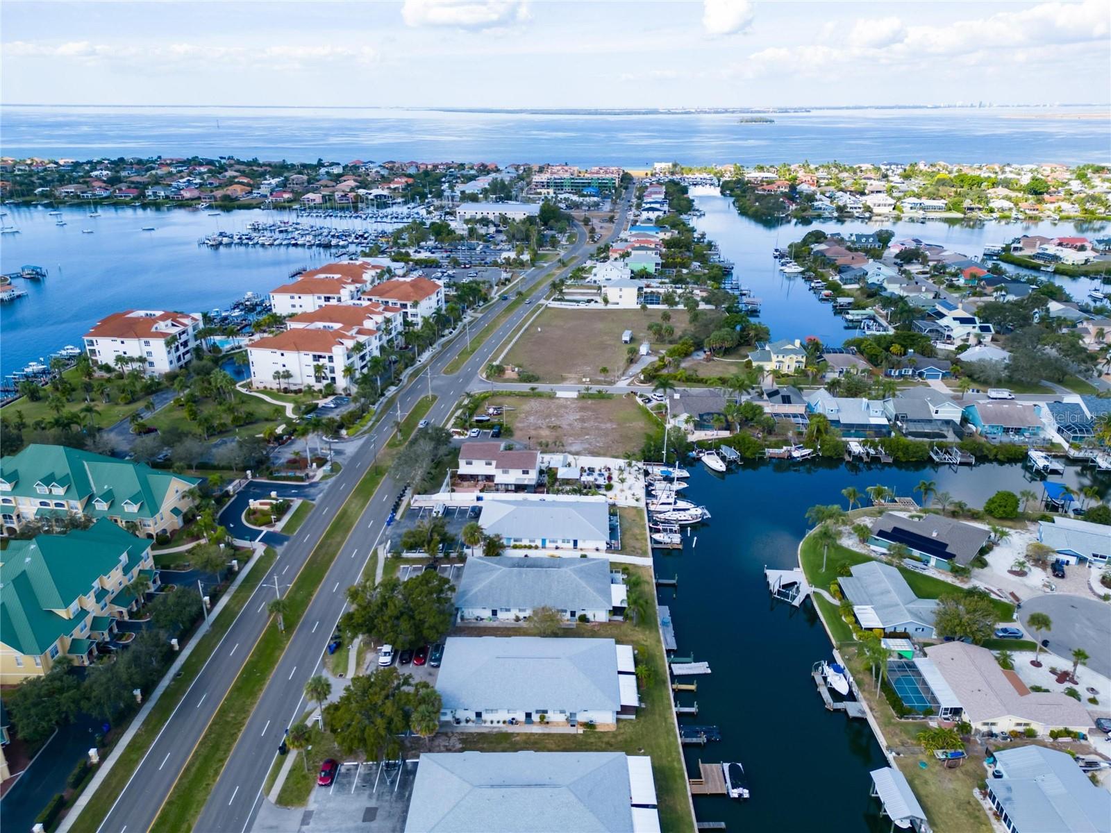 BAY CREST CONDO PH I - Residential