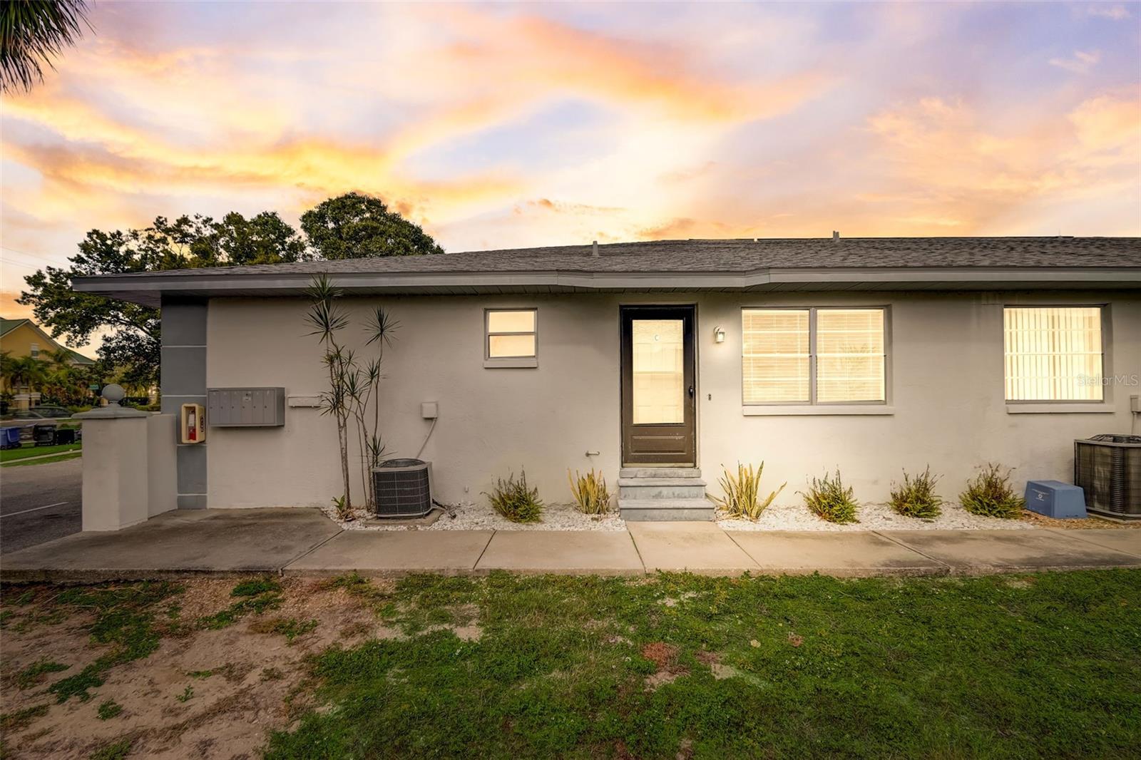 BAY CREST CONDO PH I - Residential