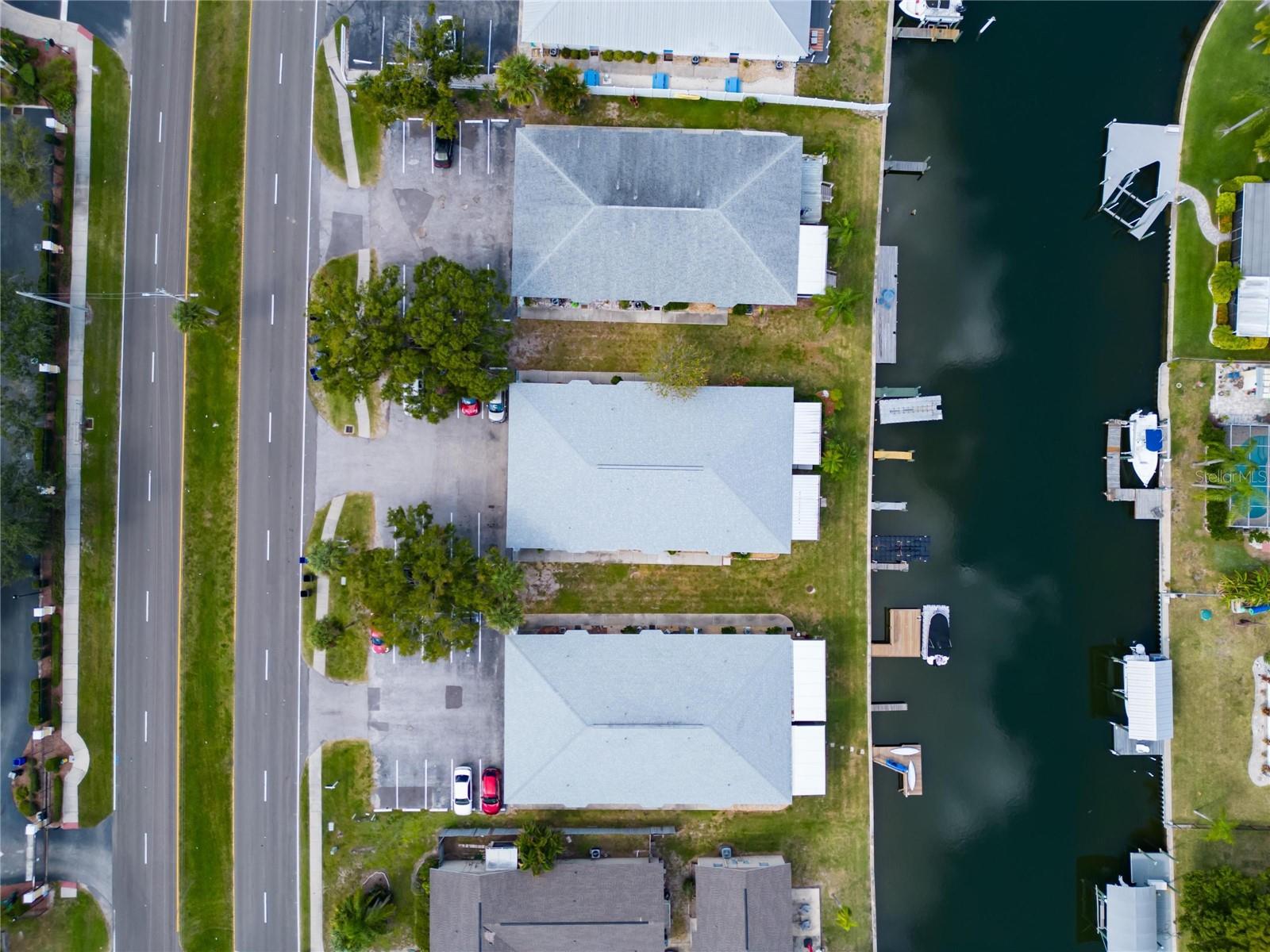 BAY CREST CONDO PH I - Residential