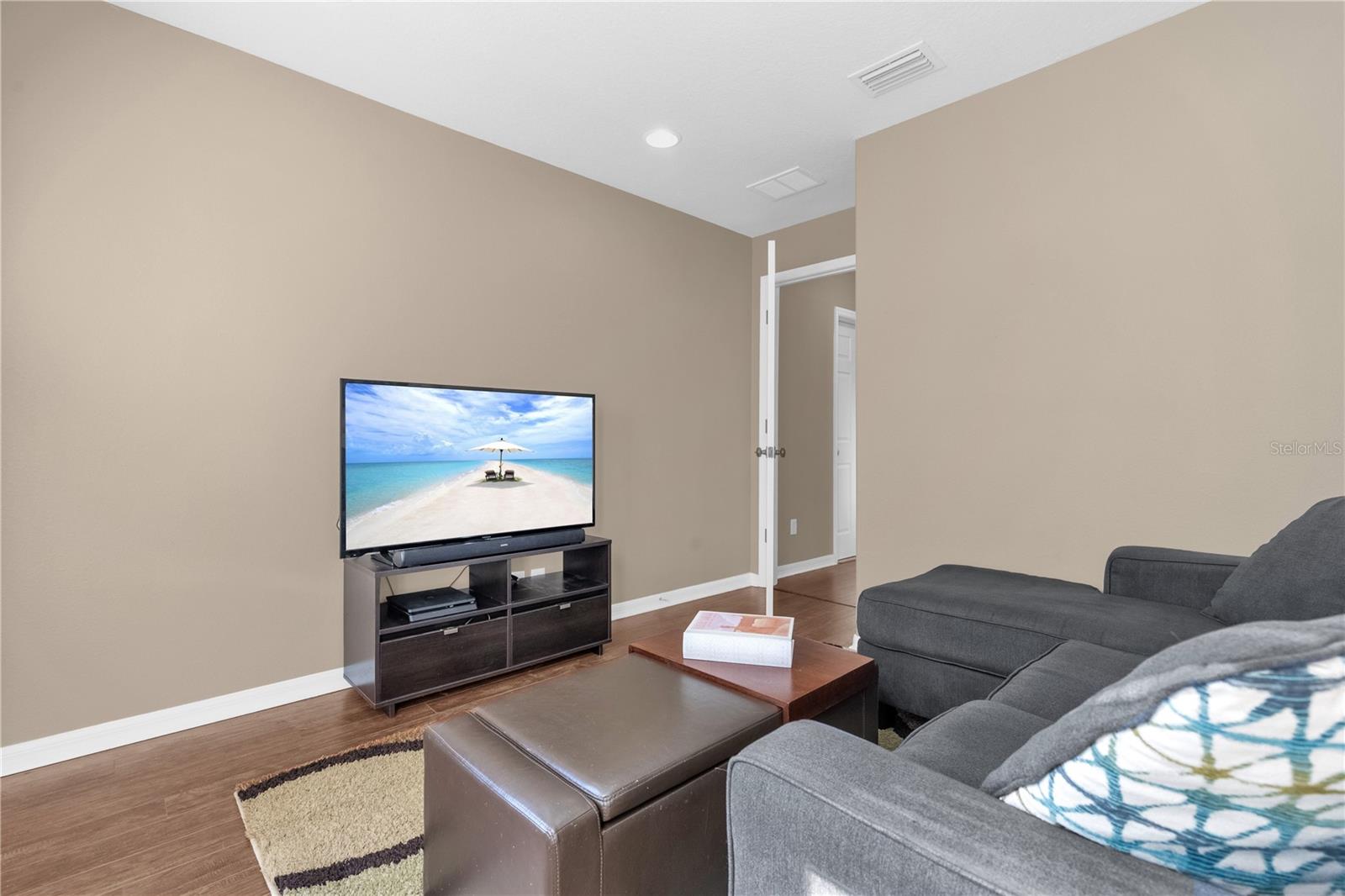 WEDGEWOOD TWNHMS - Residential