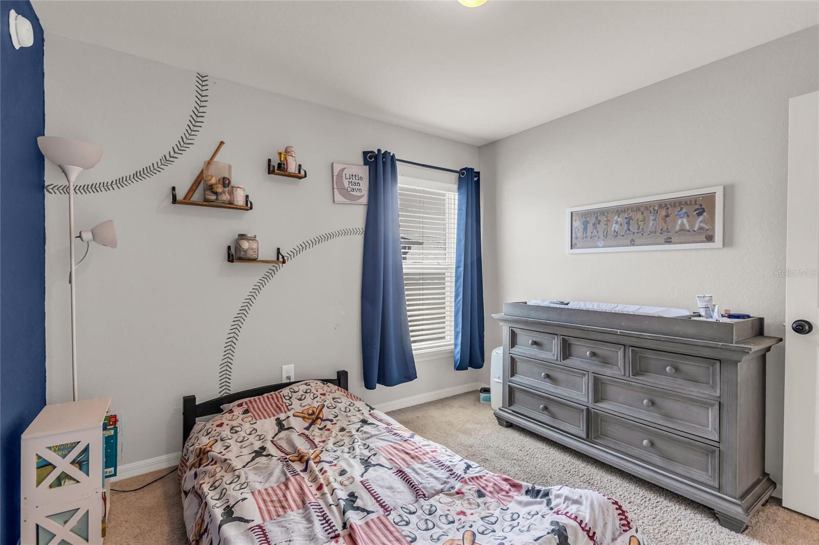 THE LAKES - Residential