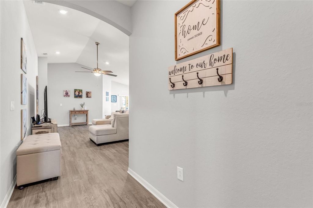 Photo of 909 Inverness Way, Lake Alfred, FL 33850 (MLS # S5144827)