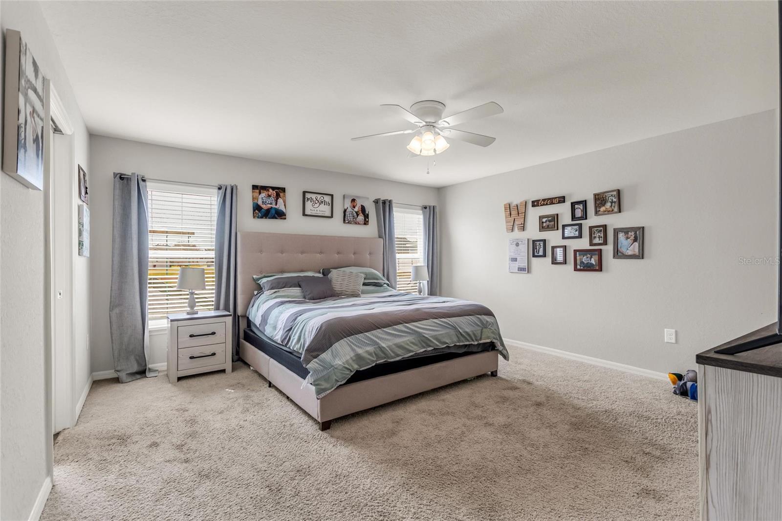 THE LAKES - Residential