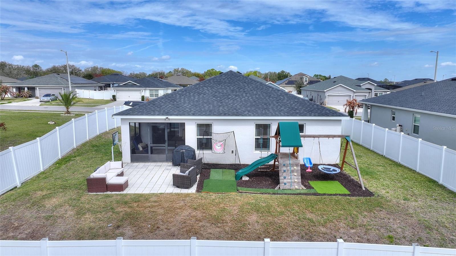 THE LAKES - Residential