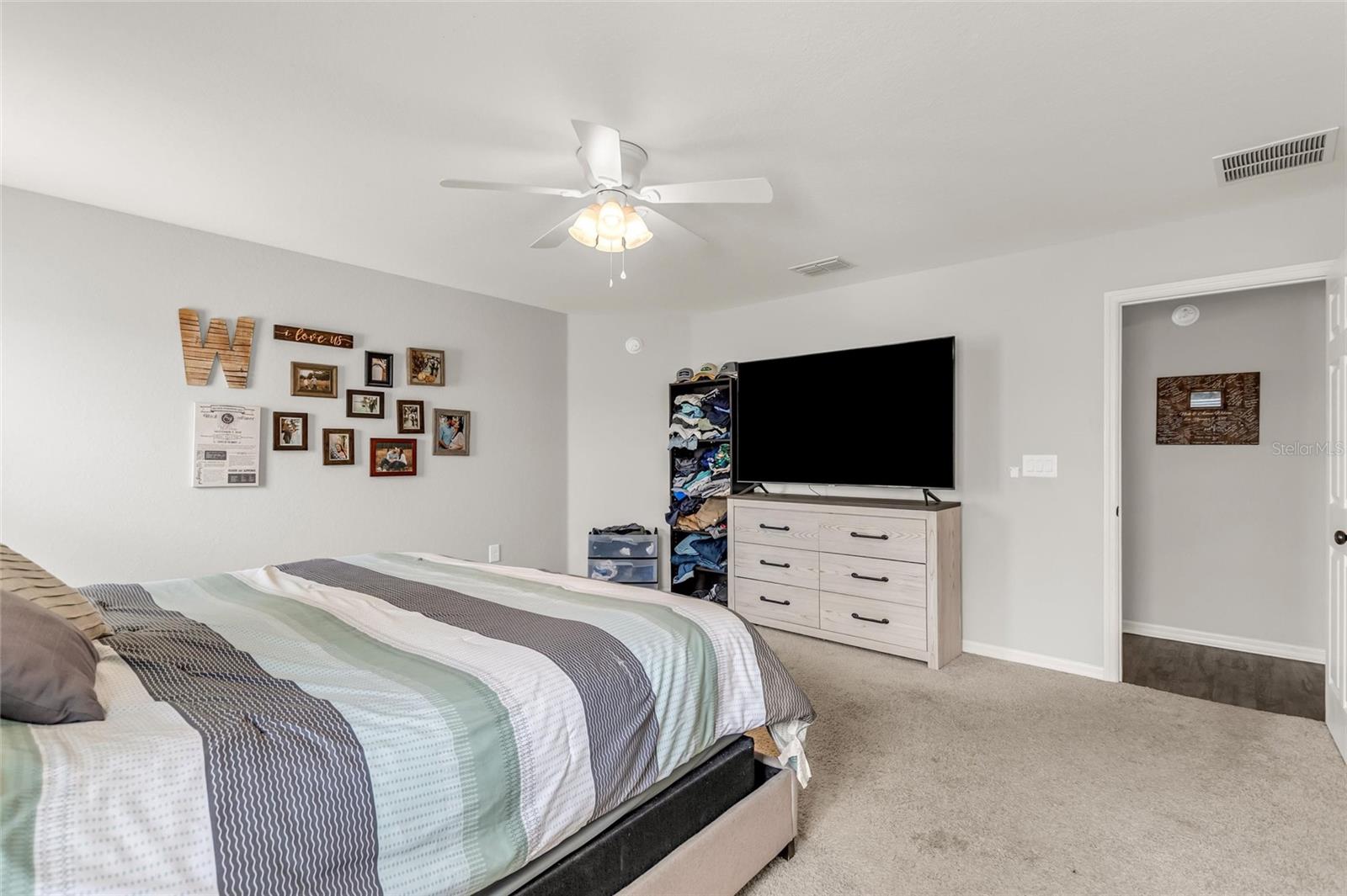 THE LAKES - Residential