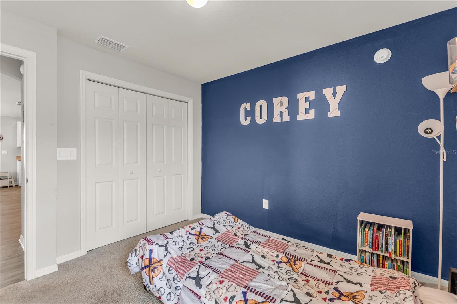 THE LAKES - Residential